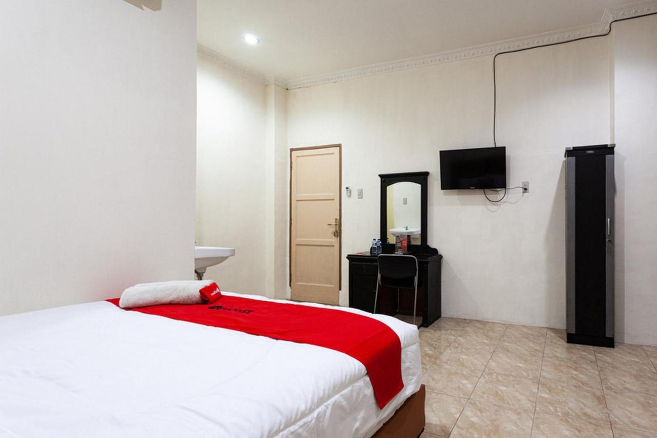 Reddoorz Near Yuki Simpang Raya Mall Medan 2 Exterior foto